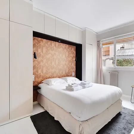 Super Flat Near Grands Boulevards - Mobility Lease Париж