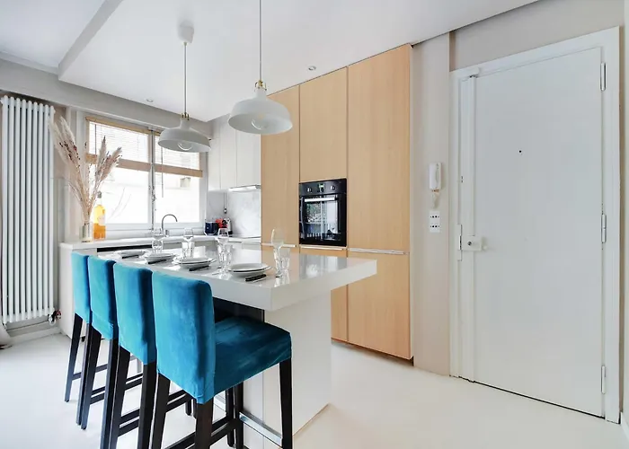 Apartment Super Flat Near Grands Boulevards - Mobility Lease *